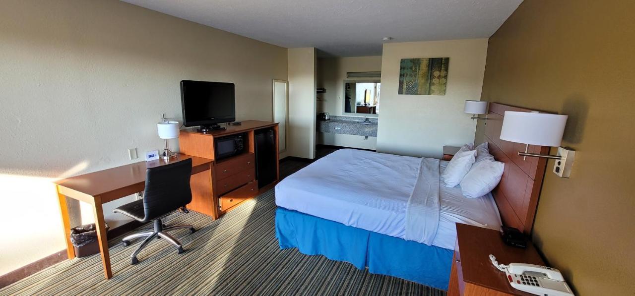 Quality Inn Ashburn Exteriör bild