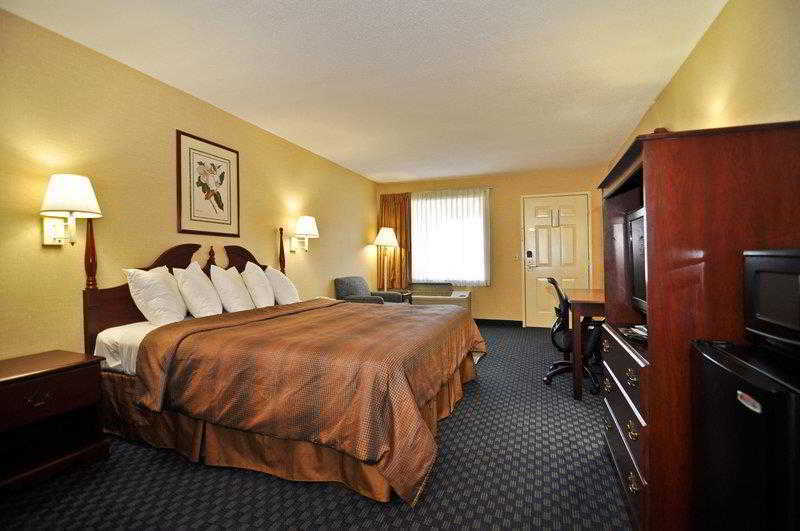 Quality Inn Ashburn Exteriör bild