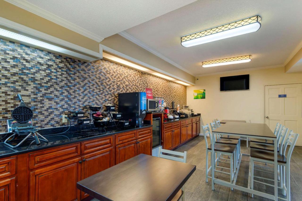 Quality Inn Ashburn Exteriör bild