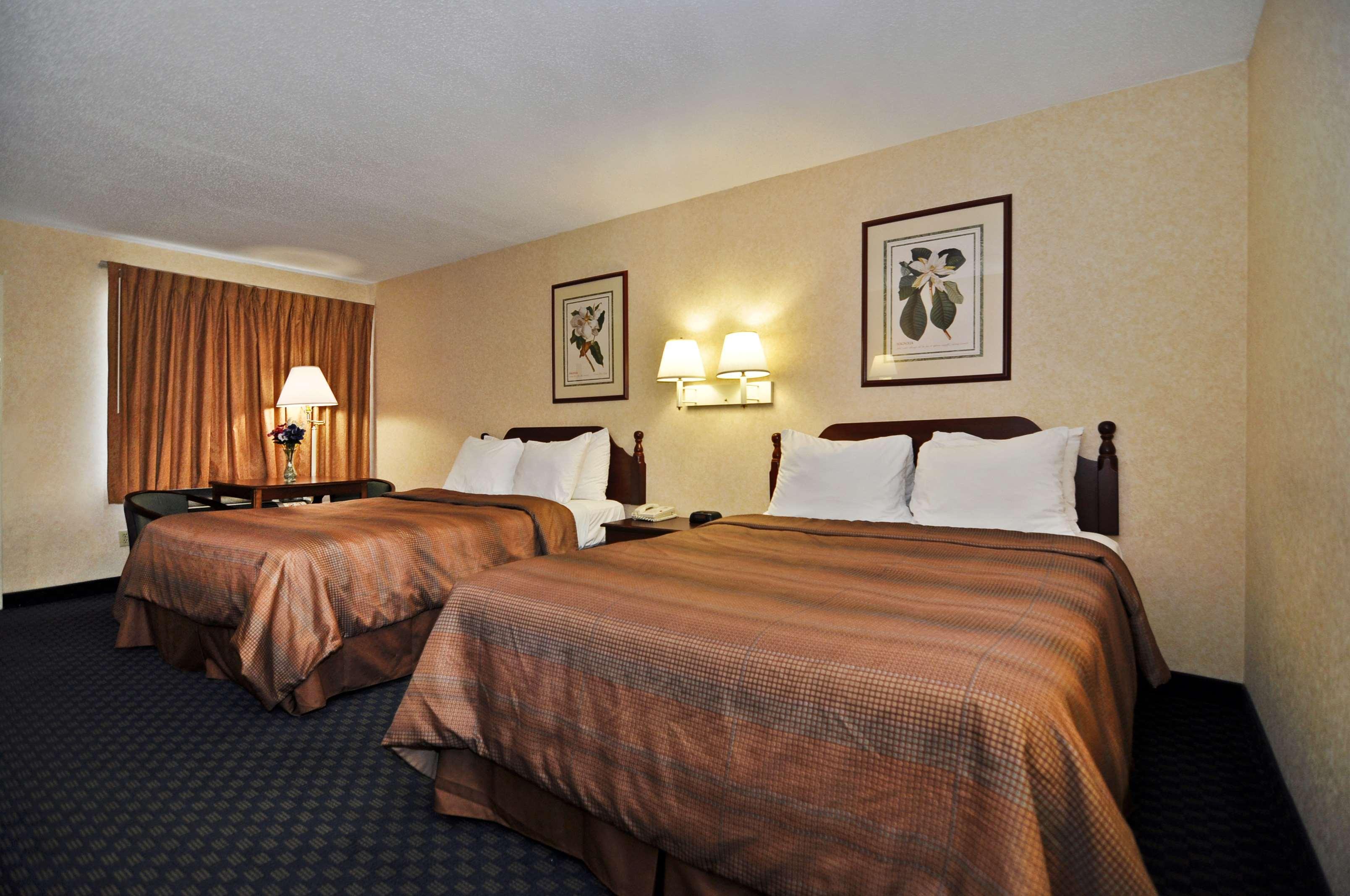 Quality Inn Ashburn Exteriör bild