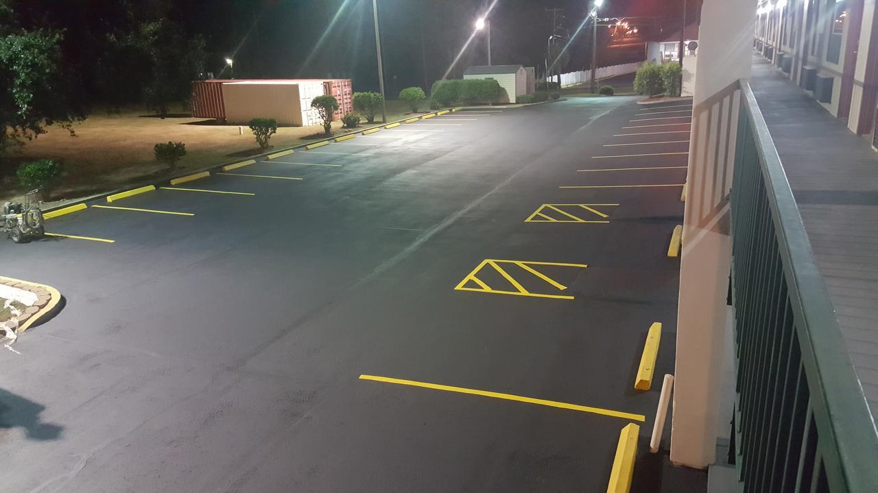 Quality Inn Ashburn Exteriör bild
