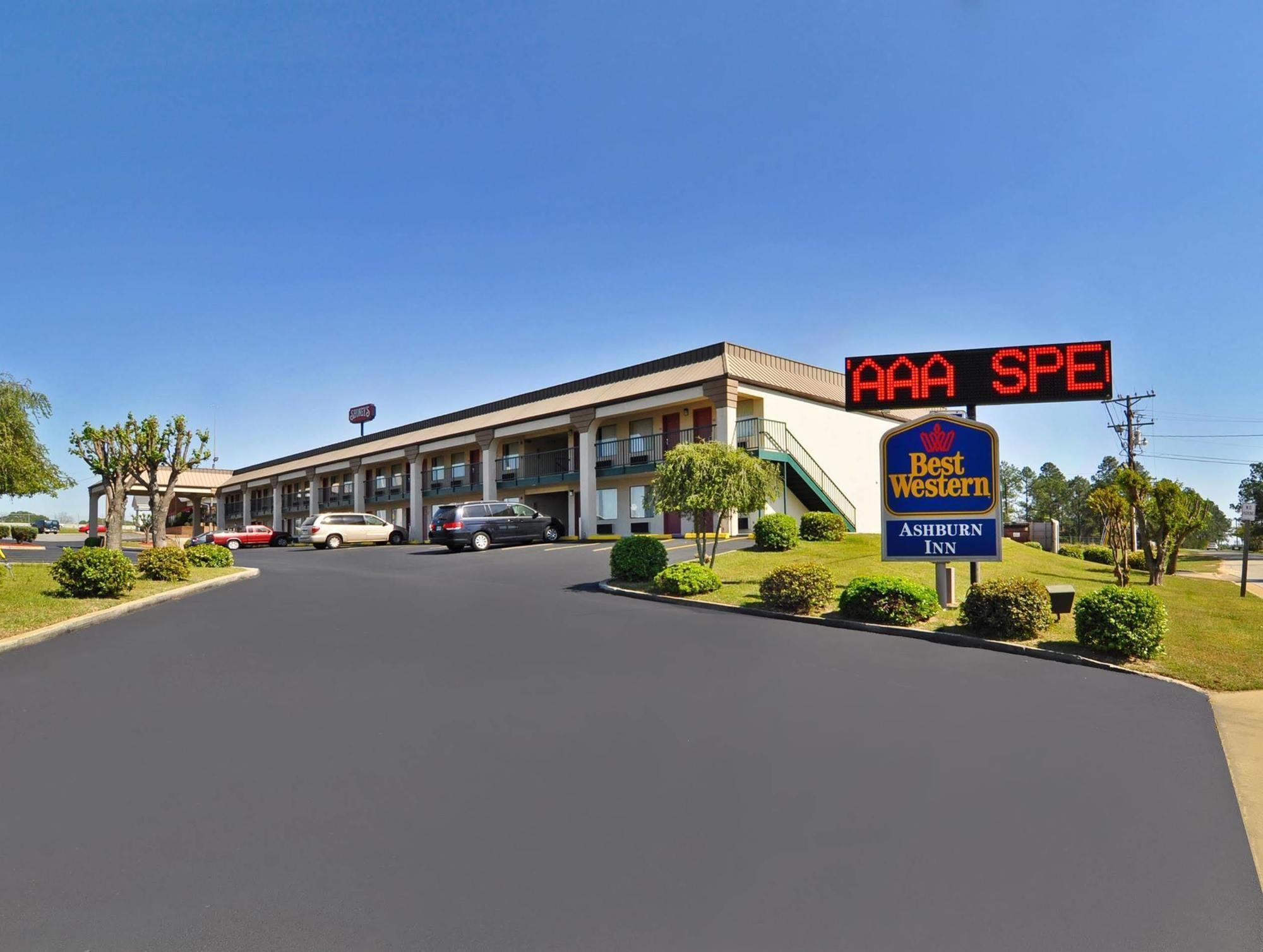 Quality Inn Ashburn Exteriör bild