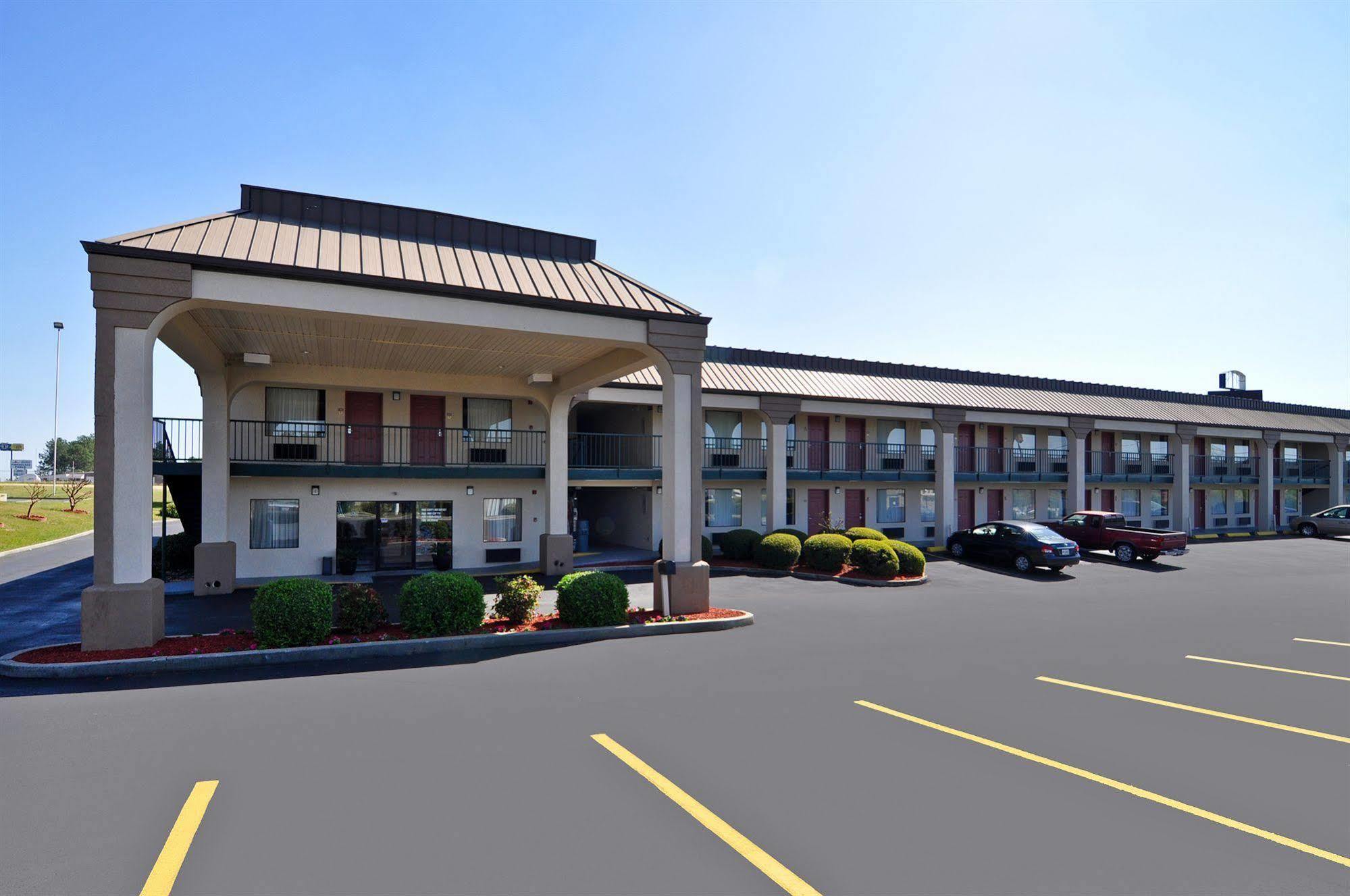 Quality Inn Ashburn Exteriör bild
